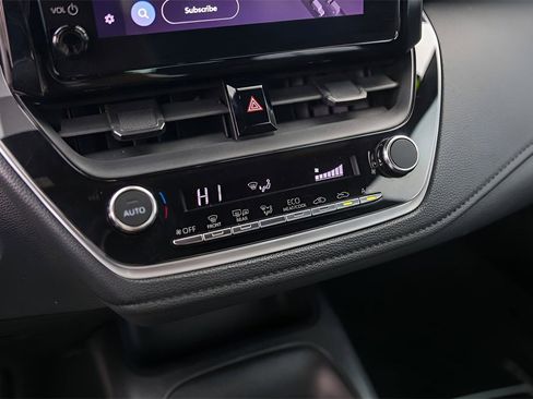 Used 2023 Toyota Corolla SE image 17