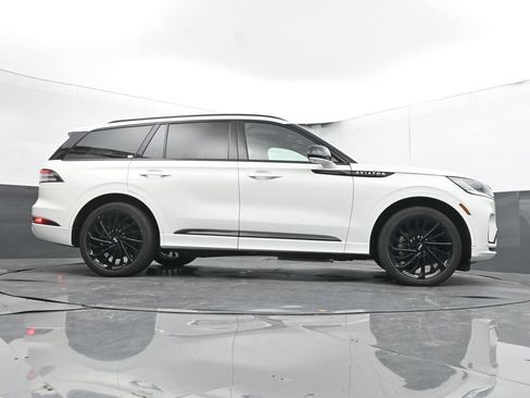 Used 2025 Lincoln Aviator Reserve w/ Luxury Package AWD/4WD image 42