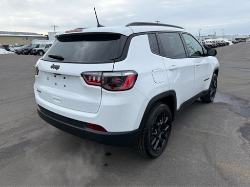 Used 2026 Jeep Compass Latitude w/ Quick Order Package 29K image 9