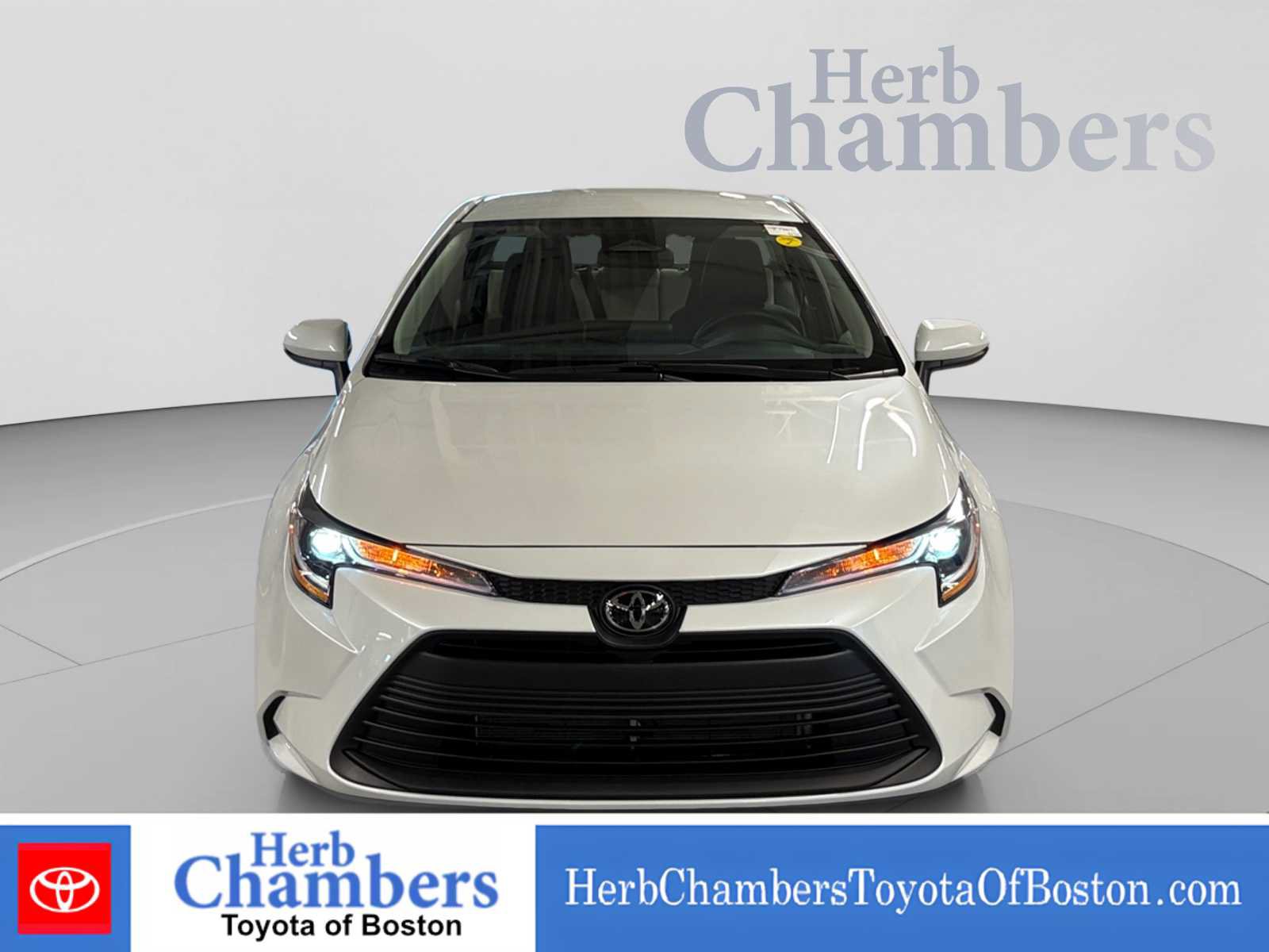 Used 2026 Toyota Corolla LE FWD image 2