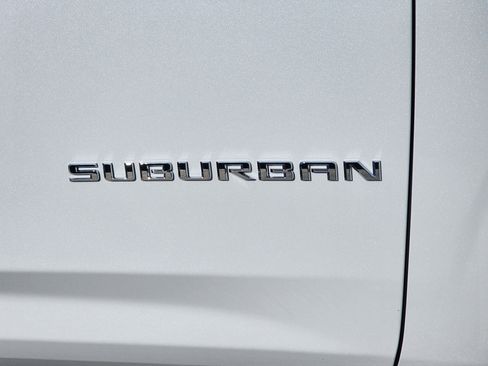 New 2026 Chevrolet Suburban High Country image 7