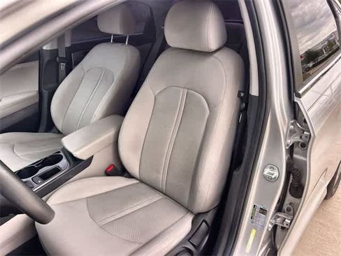 Used 2018 Hyundai Sonata SE image 11