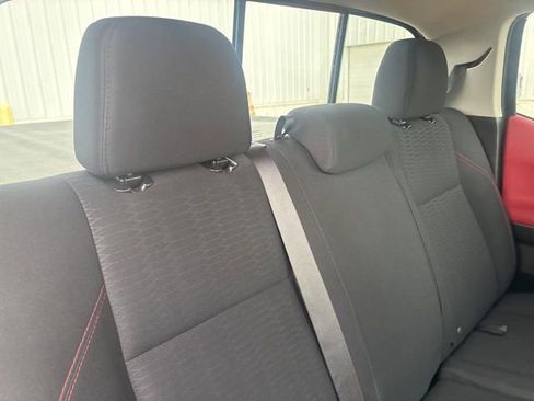 Used 2019 Toyota Tacoma SR5 image 37