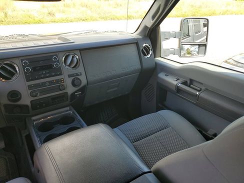 Used 2011 Ford F250 XLT w/ XLT Interior Pkg RWD image 18