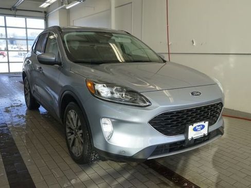 Certified 2022 Ford Escape Titanium image 16