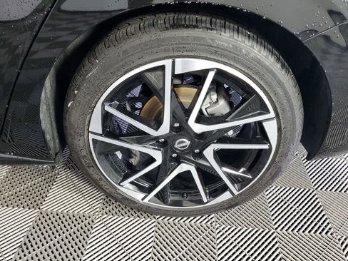 Used 2024 Nissan Sentra SR w/ Lighting Package image 30