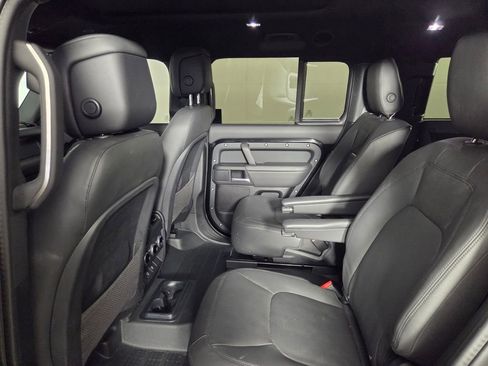 Used 2025 Land Rover Defender 130 X-Dynamic SE image 24