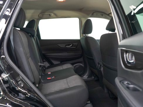 Used 2020 Nissan Rogue SV AWD/4WD image 12