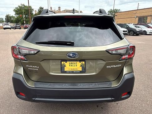 Used 2025 Subaru Outback Premium AWD/4WD image 6