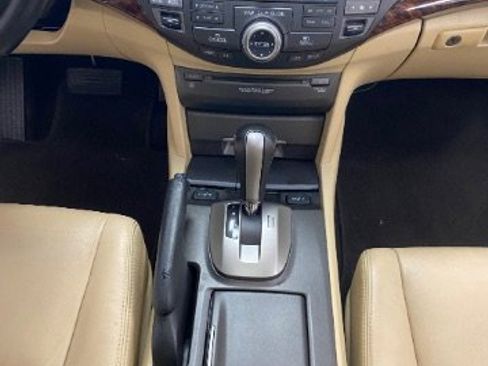 Used 2010 Honda Crosstour EX-L image 19