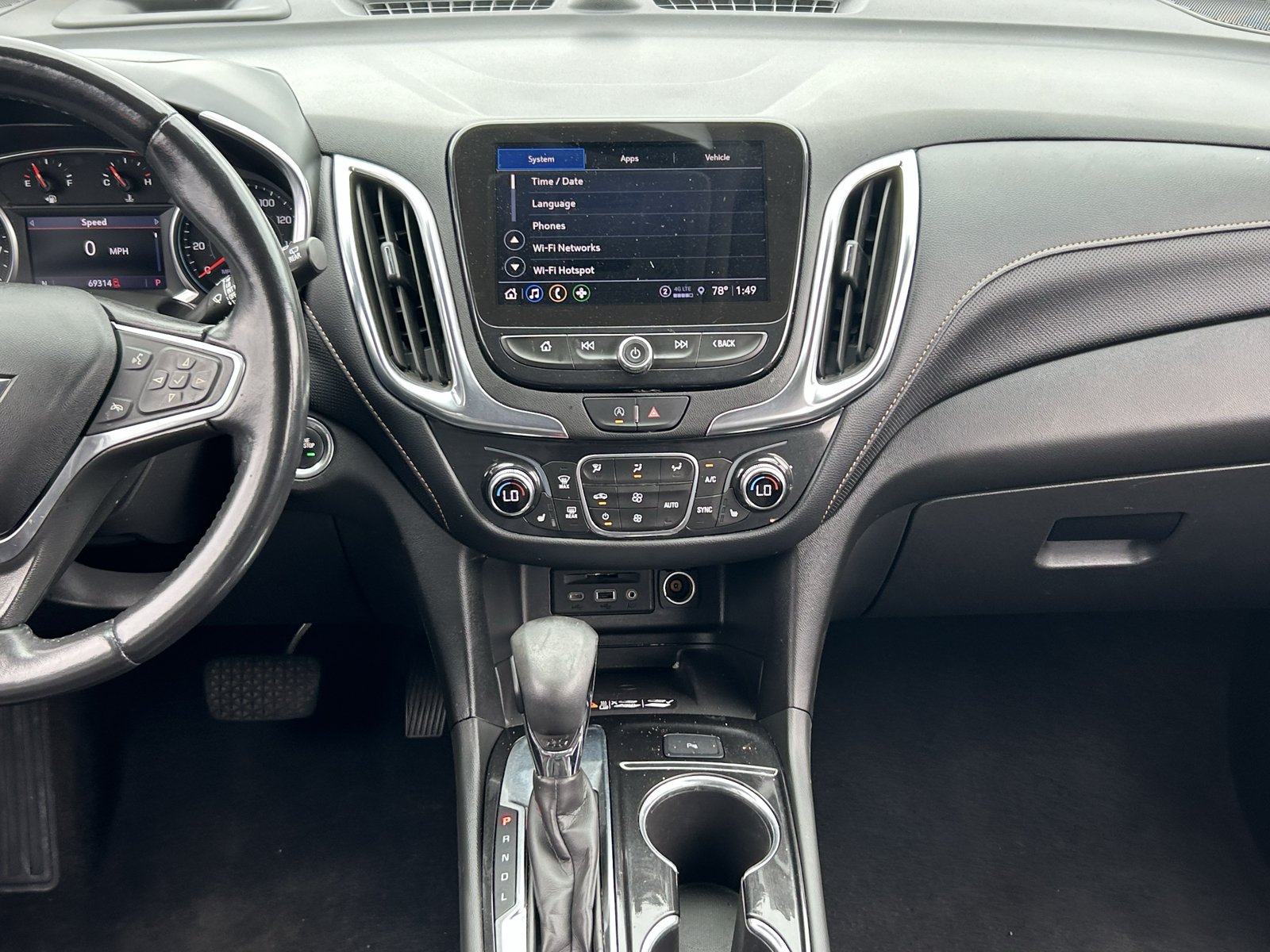 Certified 2022 Chevrolet Equinox Premier w/ LPO, Cargo Package FWD image 18