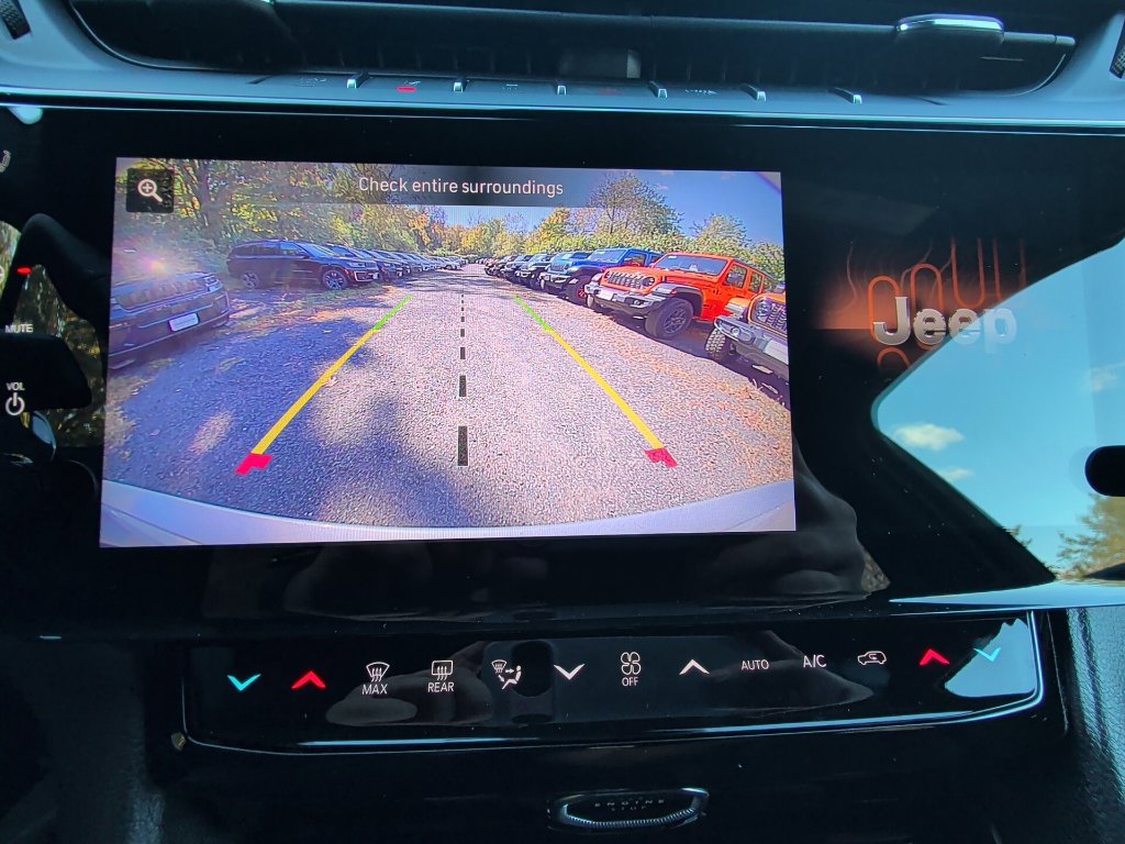 New 2026 Jeep Grand Cherokee Altitude AWD/4WD image 22