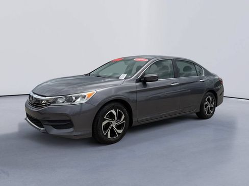 Used 2017 Honda Accord LX image 7