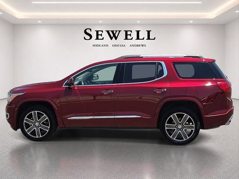 Used 2018 GMC Acadia Denali w/ Technology Package FWD image 2