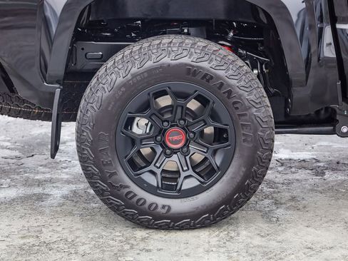 Used 2025 Toyota Tacoma TRD Pro image 12