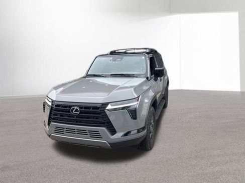 Used 2024 Lexus GX 550 image 3