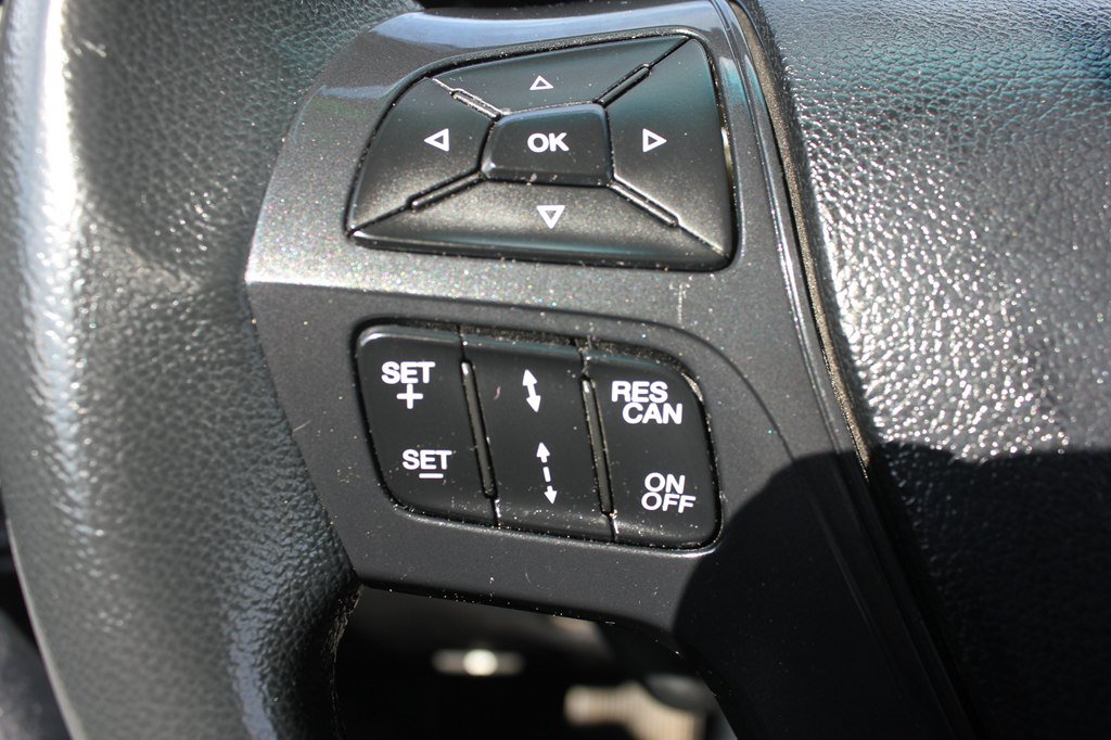 Used 2018 Ford Explorer XLT w/ Equipment Group 202A AWD/4WD image 12