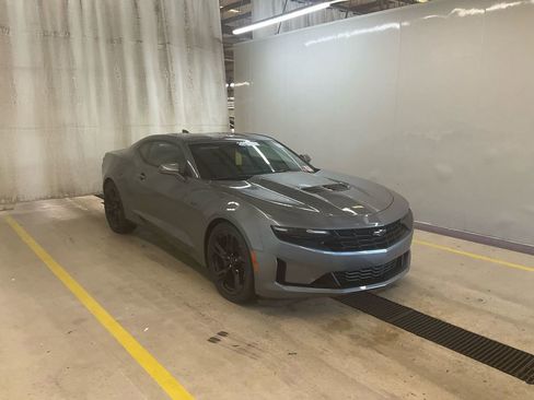 Used 2021 Chevrolet Camaro LT RWD image 2