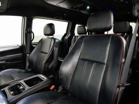 Used 2017 Dodge Grand Caravan GT image 8