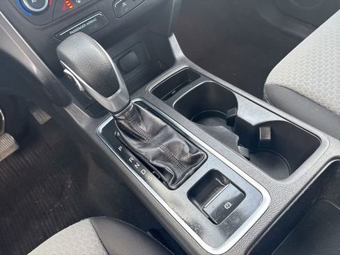 Used 2019 Ford Escape SE image 33