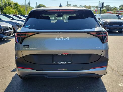 New 2026 Kia Sportage LX FWD image 5