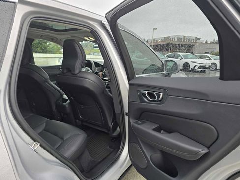 Used 2023 Volvo XC60 B5 Plus w/ Climate Package image 12