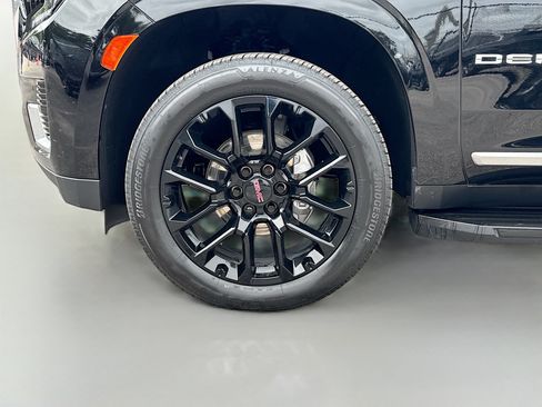 Used 2024 GMC Yukon Denali RWD image 43