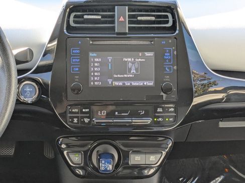 Used 2017 Toyota Prius Two image 13