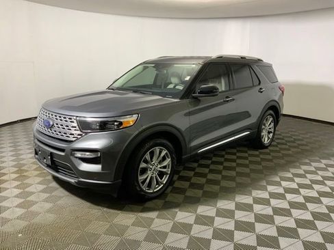 Used 2021 Ford Explorer Limited w/ Equipment Group 301A RWD image 12
