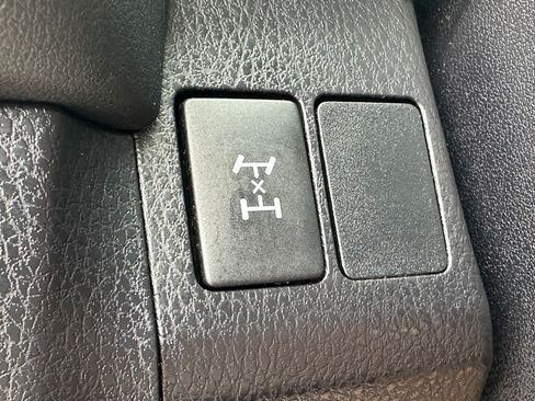 Used 2017 Toyota RAV4 LE w/ All Weather Liner Package AWD/4WD image 21