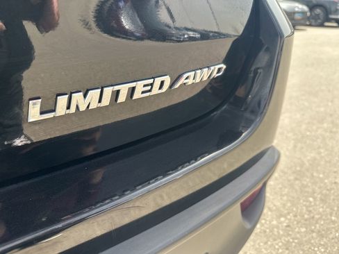 Used 2014 Toyota Highlander Limited w/ Driver Technology Package AWD/4WD image 6