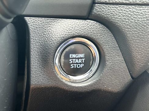 Used 2020 Toyota RAV4 XLE Premium FWD image 32