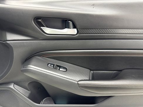 Used 2022 Nissan Altima 2.5 SR FWD image 42