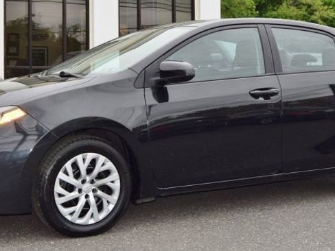 Used 2019 Toyota Corolla LE FWD image 1