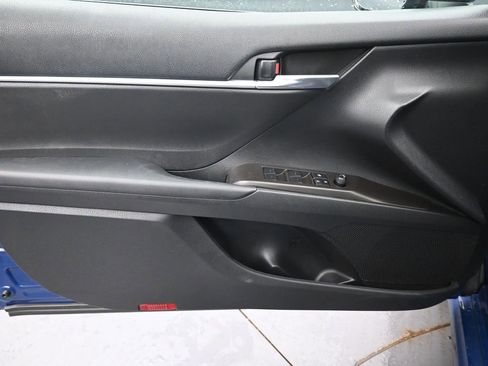 Used 2023 Toyota Camry SE w/ Cold Weather Package image 22