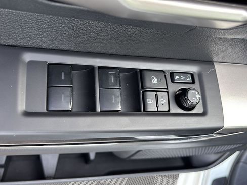 Used 2024 Toyota Tundra Limited AWD/4WD image 22