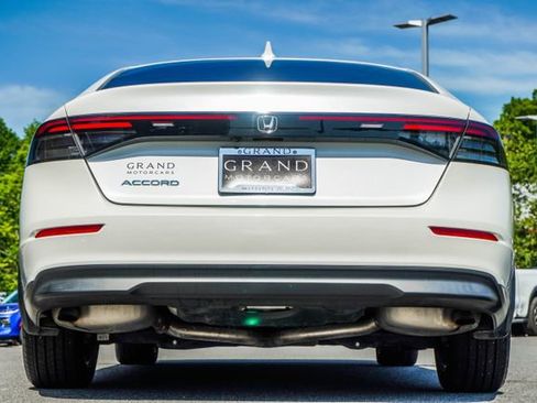 Used 2023 Honda Accord EX image 11