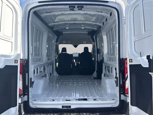 New 2026 Ford Transit 250 148 Medium Roof RWD image 12