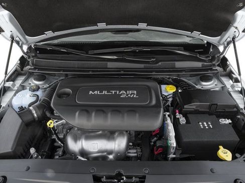 Used 2016 Chrysler 200 Limited FWD image 16