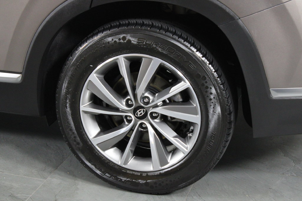 Used 2020 Hyundai Santa Fe SEL w/ Convenience + Premium Package FWD image 13