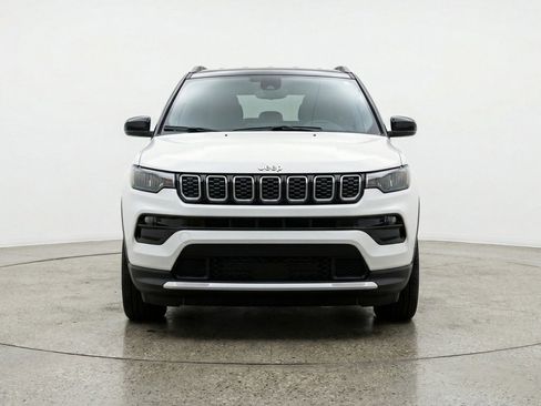 Used 2025 Jeep Compass Limited image 2