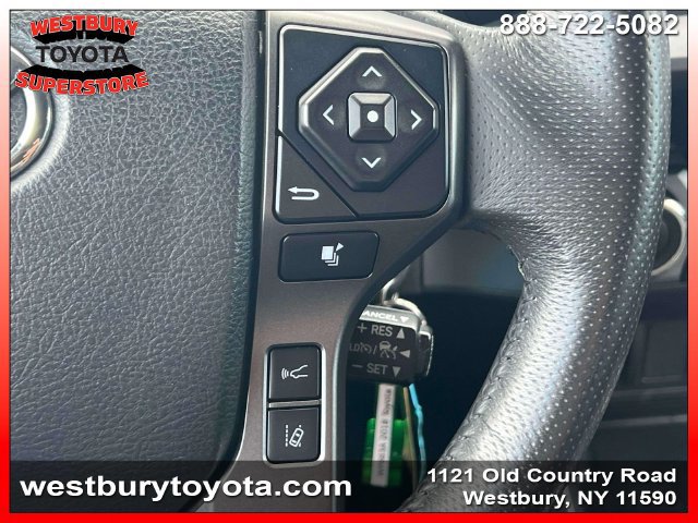 Used 2018 Toyota Tacoma TRD Sport AWD/4WD image 24