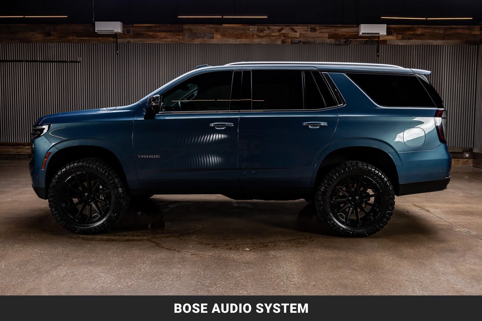 Used 2025 Chevrolet Tahoe Premier AWD/4WD image 6