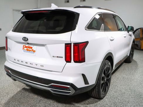 Used 2021 Kia Sorento SX image 7