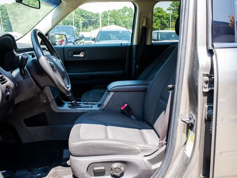Used 2013 Ford Flex SE FWD image 17