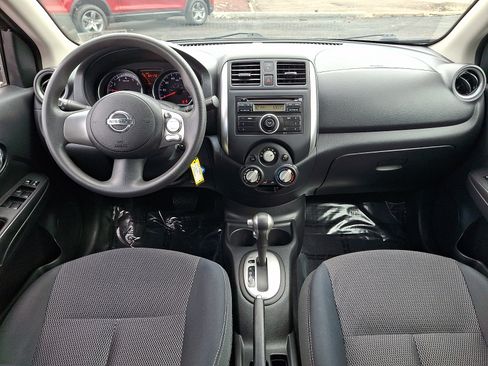 Used 2014 Nissan Versa SV FWD image 11