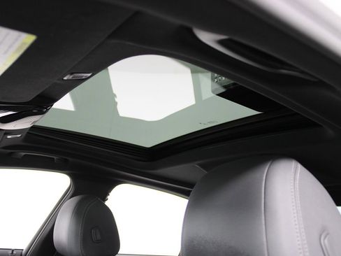 Used 2022 BMW 530i w/ M Sport Package image 28