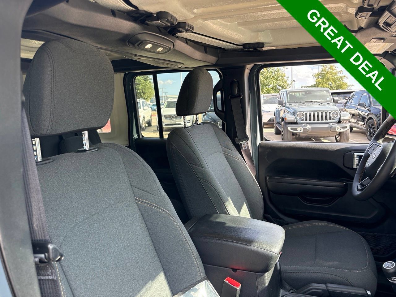 Used 2024 Jeep Wrangler Unlimited AWD/4WD image 14