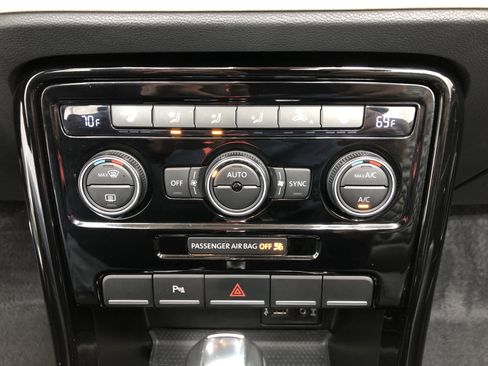 Used 2019 Volkswagen Beetle 2.0T Final Edition SEL image 19