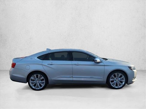 Used 2017 Chevrolet Impala Premier w/ Enhanced Convenience Package image 4